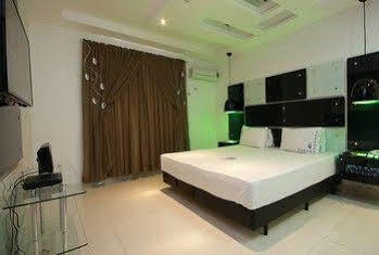 Motel Replay Guarulhos Adults Only Exterior photo
